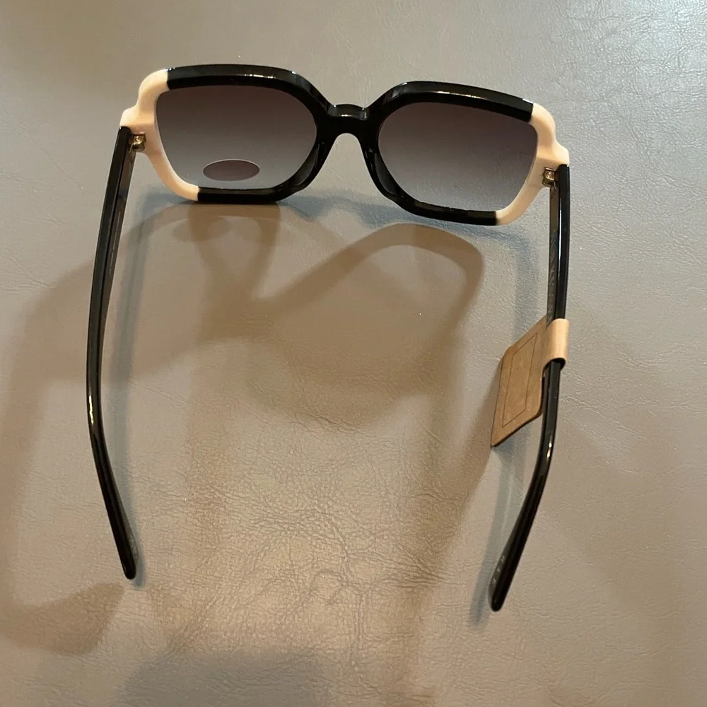 Rae Dunn Black Oversized sunglasses